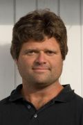 Bechen, Raymond
